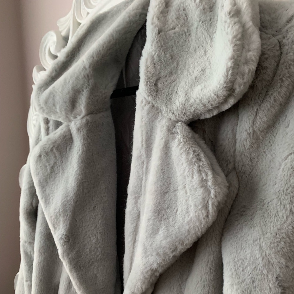 Gray Faux Fur Coat - Picture 6 of 6